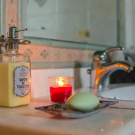 Dana's Luxury Maisonette Вилла *