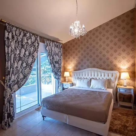 Dana's Luxury Maisonette *