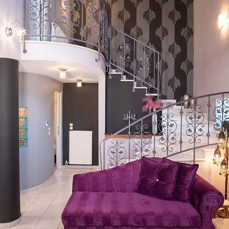 Dana's Luxury Maisonette Вилла *