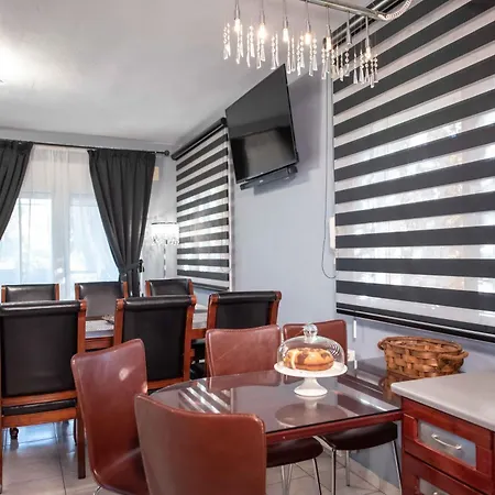 Villa Dana's Luxury Maisonette *