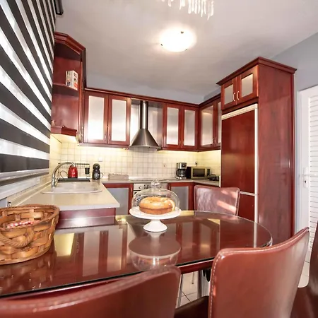 Villa Dana's Luxury Maisonette Volos