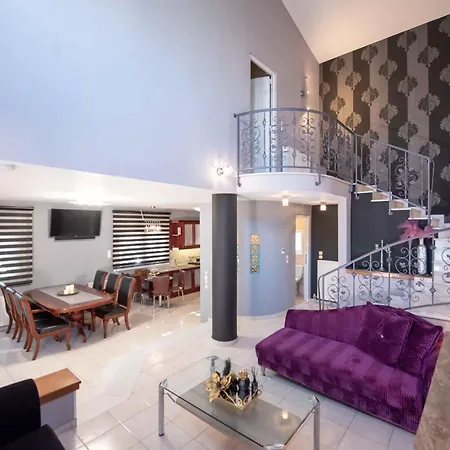 Dana's Luxury Maisonette Villa *