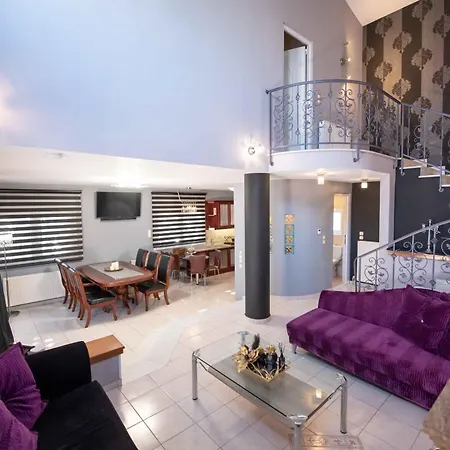 Вилла Dana's Luxury Maisonette *