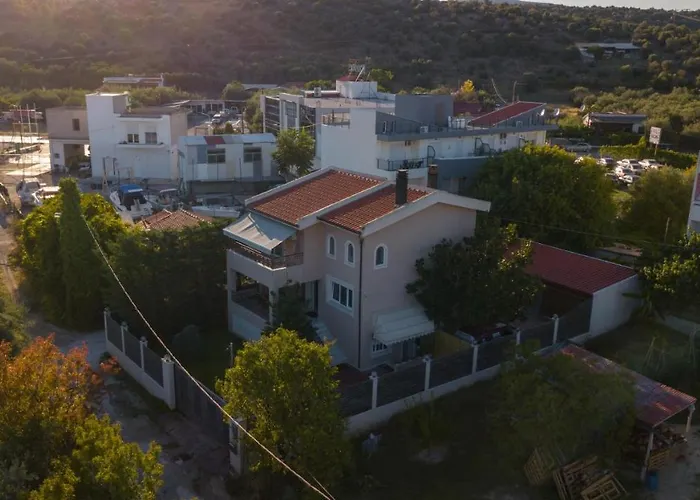 Villa Dana's Luxury Maisonette Volos