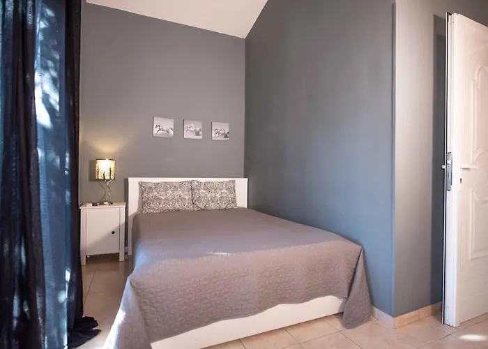 Villa Dana's Luxury Maisonette *