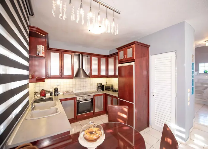 Villa Dana's Luxury Maisonette