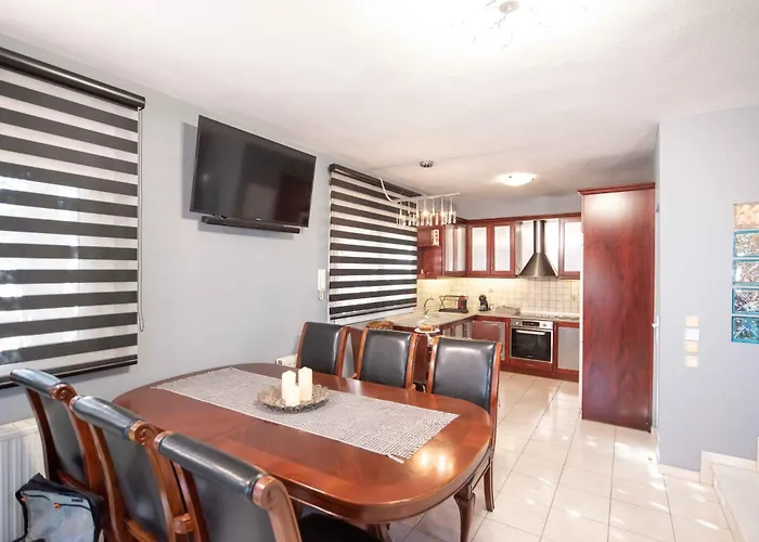 Dana's Luxury Maisonette * Volos