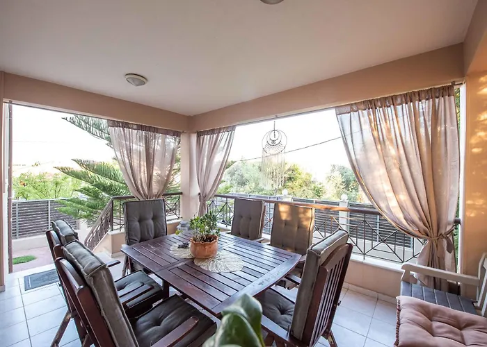 Dana's Luxury Maisonette Villa