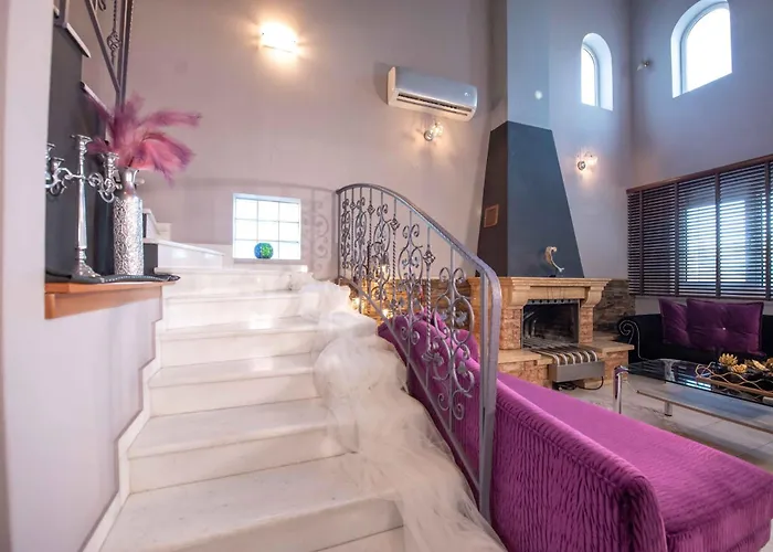 Dana's Luxury Maisonette Villa Volos