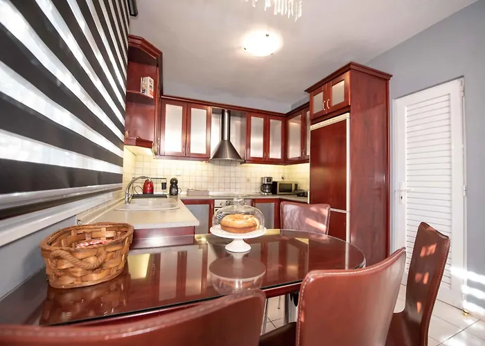 Villa Dana's Luxury Maisonette Volos