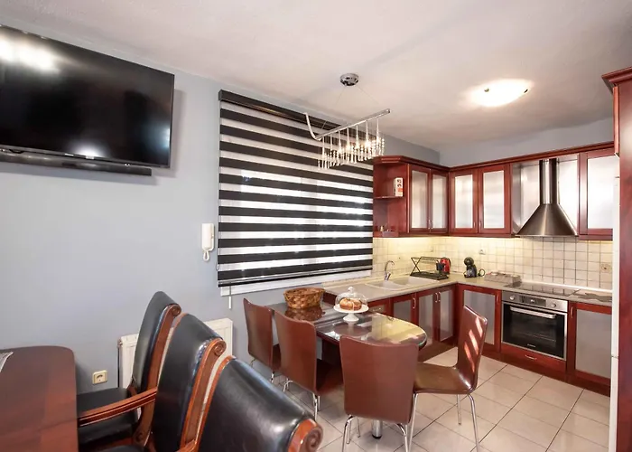 Dana's Luxury Maisonette *