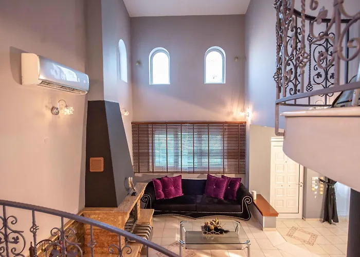 Dana's Luxury Maisonette