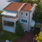 Dana's Luxury Maisonette Volos