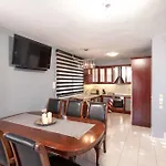 Villa Dana's Luxury Maisonette *