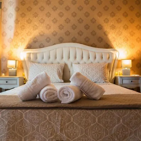 Dana's Luxury Maisonette * Βόλος