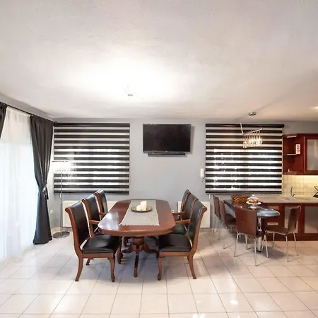 Βίλα Dana's Luxury Maisonette *