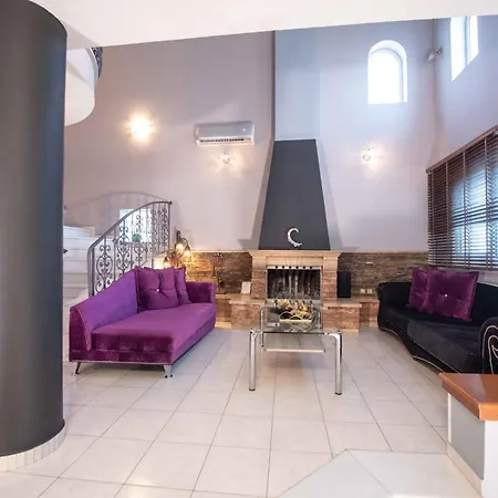 Dana's Luxury Maisonette Villa Vólos