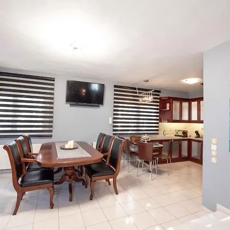 Villa Dana's Luxury Maisonette Volos